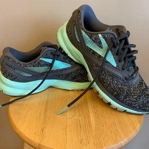 Brooks Launch 4